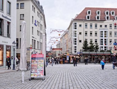 Şehir manzaraları gelen turist