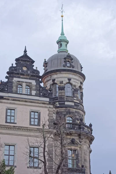 Alte Gebäude der Stadt — Stockfoto