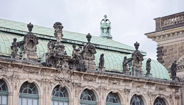 Zwinger-palota és park négy épület — Stock Fotó