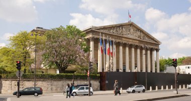 Bourbon Sarayı (yenileme altında nda Millet Meclisi)