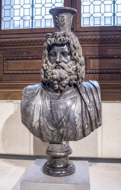 Serapis büstü. Koleksiyonları mısınız francaises. Louvre