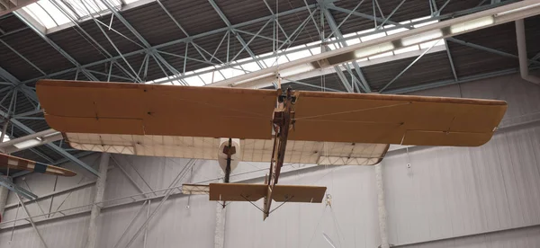 Flygplan i museet av astronautik och luftfart Le Bourget — Stockfoto