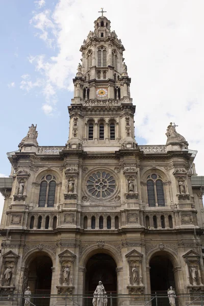 Blick auf die Kathedrale der Heiligen Dreifaltigkeit auf dem Square d 'estie — Stockfoto