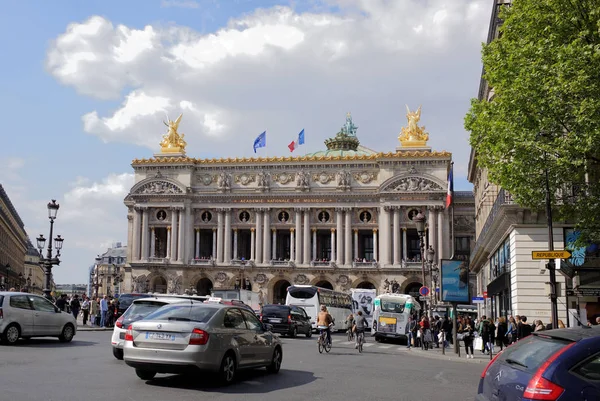 Вид на авеню Оперы с оперой Palais Garnier. O — стоковое фото