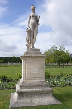 Paris, Fransa - 30 Nisan 2017: Jardin des Tuileries. Louis Au
