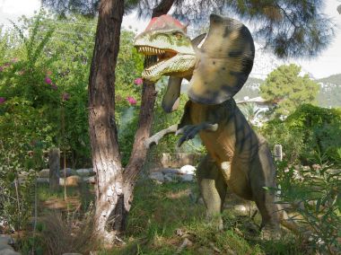  Dilophosaurus-erken Jurassic / 200-190 milyon yıl önce. TH içinde