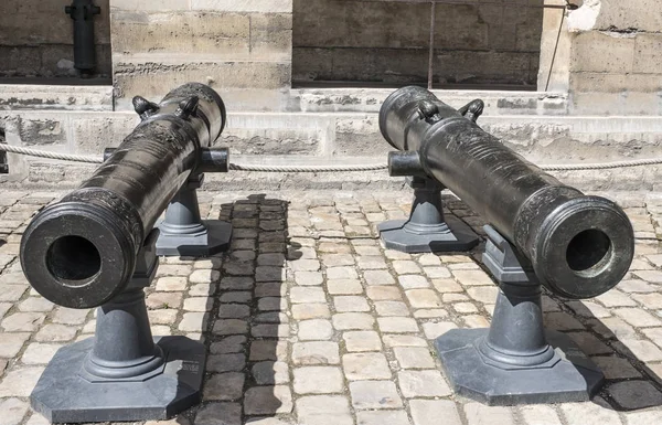 Cannoni di metallo fuso. Museo dell'Esercito — Foto Stock