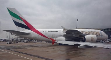  Paris Charles de Gaulle Airport.Workers hizmet uçak