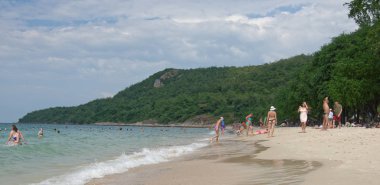  Sai Kaew Beach Sattahip-askeri Beach.People güneşlenmek ve yüzmek