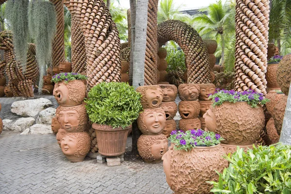 Cerámica en el parque de Madame Nong Nooch — Foto de Stock