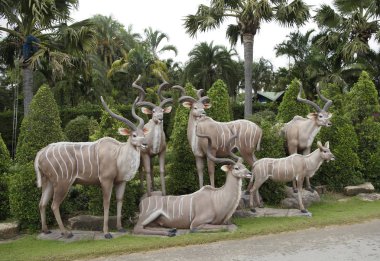 Hayvanlar içinde park Madame Nong Nooch heykelleri