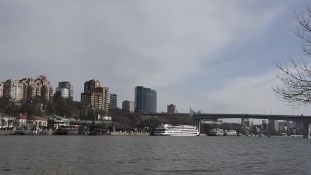 Rostov Don Rusia Abril 2018 Barcos Turísticos Puerto Sobre Río — Vídeos de Stock