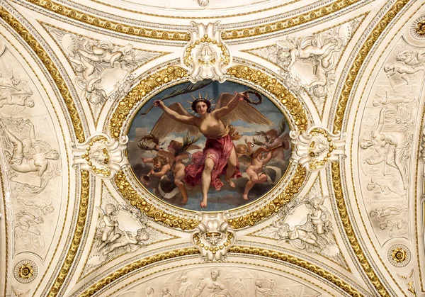 Dekorera rum i Louvren — Stockfoto