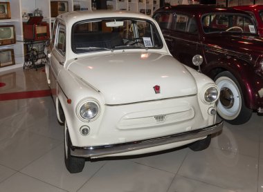   Zaporozhets Zaz-965 Sovyet küçük sınıf arabası Zaz tarafından üretildi.