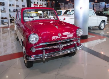   Moskvich 407-Sovyet küçük sınıf arabası 1 'den Zma tarafından üretildi.