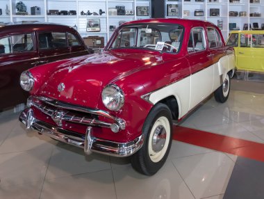   Moskvich 407-Sovyet küçük sınıf arabası 1 'den Zma tarafından üretildi.