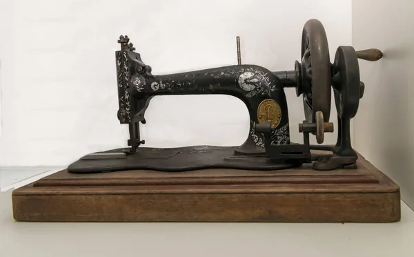 Sewing machine Singer — Stock Photo, Image