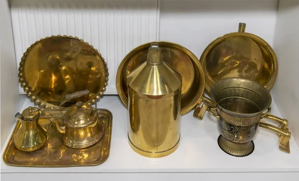 Jídelní měděné nádobí z počátku 20. století — Stock fotografie