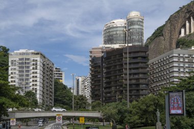  Rio de Janeiro, Brasil- 27 Şubat 2020 Rodrigo de Freitas Lagünü. Henrique Dodsworth Bulvarı. Taşınan ulaşım ve vatandaş