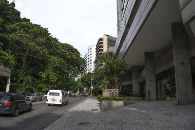 Rio de Janeiro, Brasil- 27 Şubat 2020 Rodrigo de Freitas Lagünü. Henrique Dodsworth Bulvarı. Taşınan ulaşım ve vatandaş