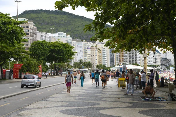 Rio Janeiro Brasil Лютого 2020 Avenida Atlantica Люди Йдуть Вільну — стокове фото