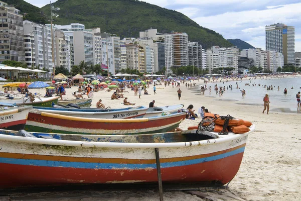 Río Janeiro Brasil Febrero 2020 Los Ciudadanos Nadan Toman Sol — Foto de Stock
