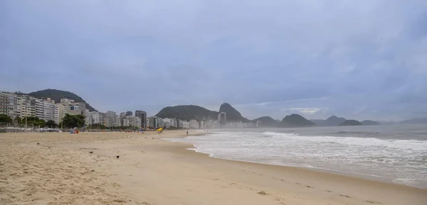 Tengerparti Szörfözés Copacabana Partján Rio Janeiro 2020 Február — Stock Fotó