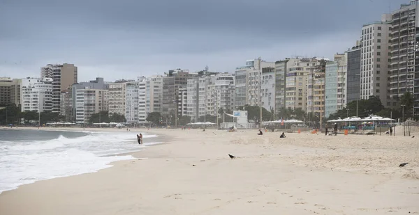 Rio Janeiro Brasil Лютого 2020 Громадяни Плавають Затоплюють Пляж Копакабана — стокове фото