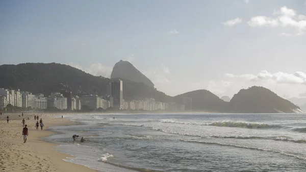 Rio Janeiro Brasile Marzo 2020 Cittadini Nuotano Prendono Sole Sulla — Foto Stock