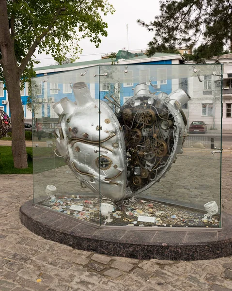 Rostov Don Russia July 2014 Artwork Industrial Heart Standing Waterfront — Stock Photo, Image