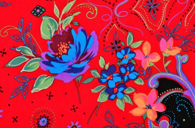 Pembe ve sarı beyaz kumaş üzerine Floral ve daireler desenle.