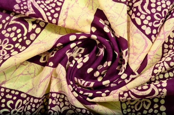 ベージュ クリーム折り畳まれた布に花柄. — ストック写真