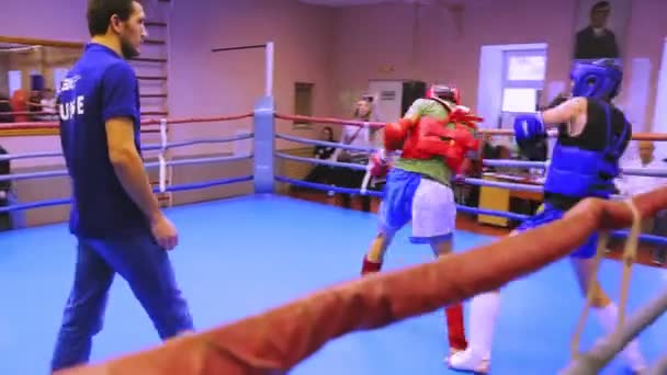 Rusia, Ivanovo, Federación Tailandesa de Boxeo, 12 9 2018 Concurso de enfoque tailandés entre jóvenes — Vídeo de stock