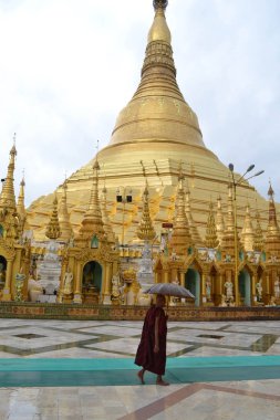 Birmanya'nın ulusal dini sembolü. Pag shwedagon olduğunu