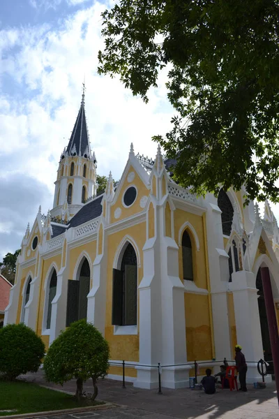 O templo Catedral-like chamado "Wat Niwet" em Bang Pa-In, Thai — Fotografia de Stock