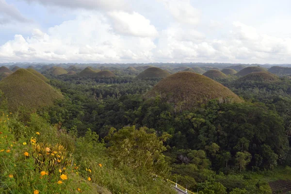 Chocolate Hills. Located in Cebu, the Philippines. What a geolog — Stock Photo, Image