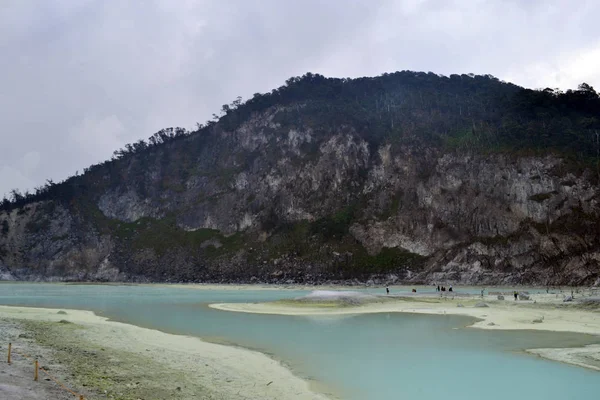 A vista de "Cratera Branca" em Bandung, Java Ocidental, Indonésia. Ano — Fotografia de Stock