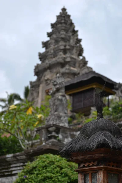 Los templos hindúes (llamados pura) alrededor de Bali, Indonesia — Foto de Stock