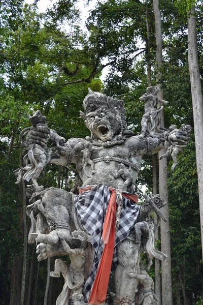 El templo del mono en Sangeh, isla de Bali - Indonesia — Foto de Stock