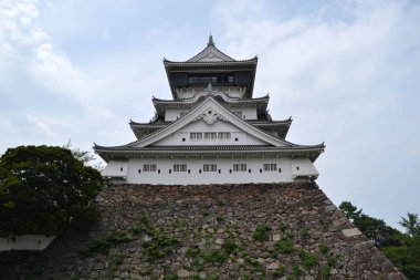 Fukuoka kaleye daha yakın yürüyüş. Oldukça küçük o için karşılaştırılır