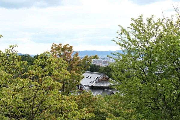 A vista da cidade de Quioto do Templo Kiyomizu-dera — Fotografia de Stock