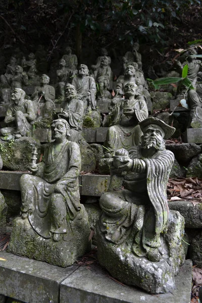 Az ülő Buddha, Buddha-szobrok a japán több száz között — Stock Fotó