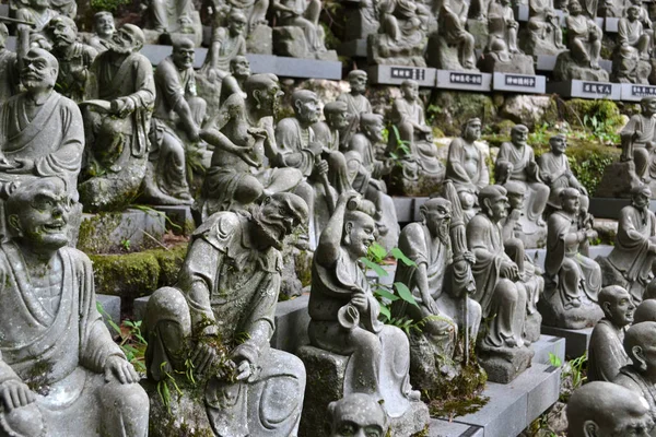 Több száz Buddha szobrok, japán stílusban. Pic volt elvett, a — Stock Fotó