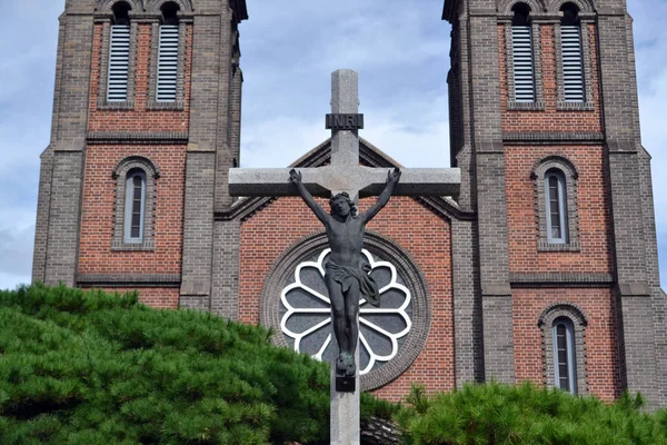 Salib di Katedral Daegu. Pic diambil pada bulan Agustus 2017 . — Stok Foto