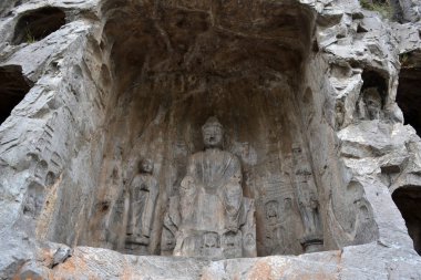 Delikli (Buda heykeli içinde) - daha fazla thousa olduğu