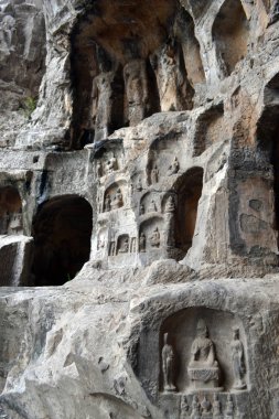 Delikli (Buda heykeli içinde) - daha fazla thousa olduğu