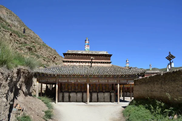 A Kora hut architektúra, ezen a környéken: Xiahe, Amd Labrang kolostor — Stock Fotó