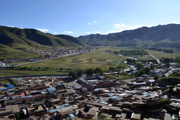 Την επιφυλακή προβολή Xiahe ή Labrang στο Amdo Θιβέτ — Φωτογραφία Αρχείου