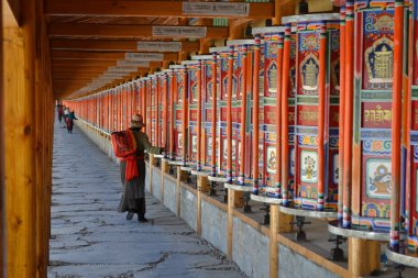 Xiahe, yok Tibet, Çin Labrang çevresinde yaşam. Hacılar ar