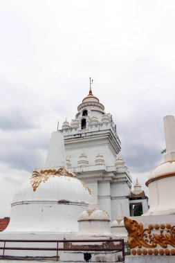 Tay dili (Theravada) Budist tapınağı Semarang, Endonezya